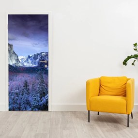 Fototapeta na drzwi - Zimowy krajobraz górski (95x205cm)