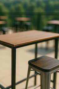 Wysoki prostoktny stó Biro