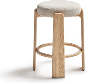 Beżowy/w jasnym naturalnym kolorze hoker z litego drewna jesionowego (wysokość siedziska 65 cm) Granite – Kave Home