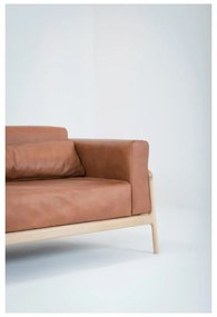 Karmelowa sofa z bawolej skóry z konstrukcją z litego drewna dębowego Gazzda Fawn, 240 cm