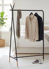 Minimalistyczny Stojący Czarny Wieszak Na Ubrania K6-T23