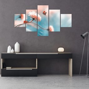 Obraz - Biedronka na kwiatku (125x70 cm)