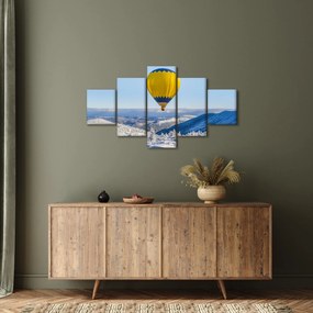 Obraz - Lot nad zimowym krajobrazem (125x70 cm)