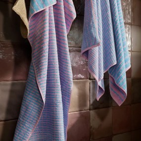 Niebieski/różowy ręcznik z mieszanki bambusa frotte 50x100 cm Nuance – JUNA