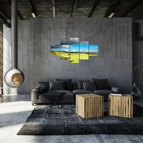 Obraz - Zielony krajobraz ze wzgórzami (125x70 cm)