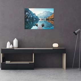 Obraz na szkle - Łodzie na jeziorze Braies (70x50 cm)