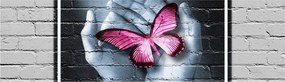 Obraz - Różowy motyl w ścianie (170x50 cm)