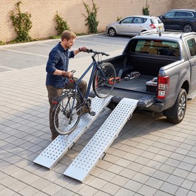 HOMCOM Zestaw 2 ramp składanych z metalu, rampa progowa z uchwytami do 400 kg, dla opon do 22,5 cm | Aosom PL